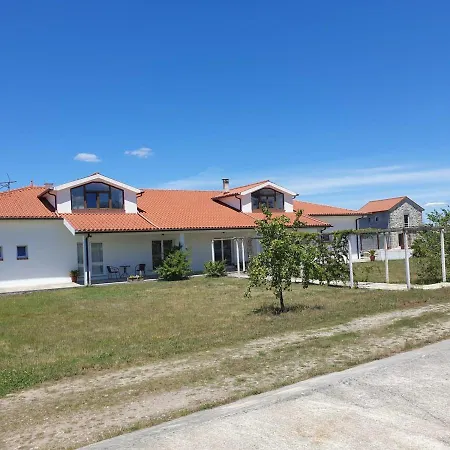 Spacious Apartment With Swimmingpool Aparthotel Vila do Mato